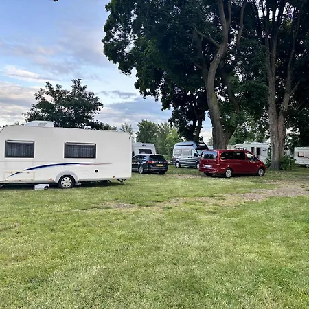 Camp Camping *